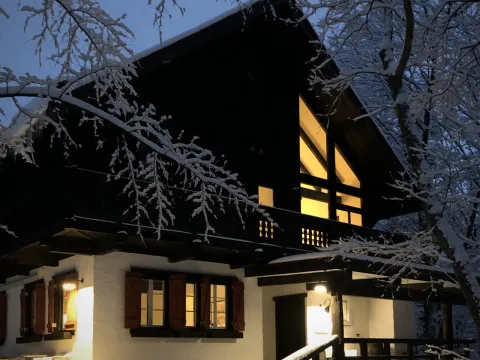 House of Finn Juhl Hakuba