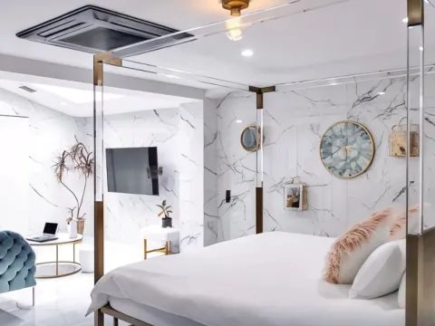 THE ROOT2 HOTEL